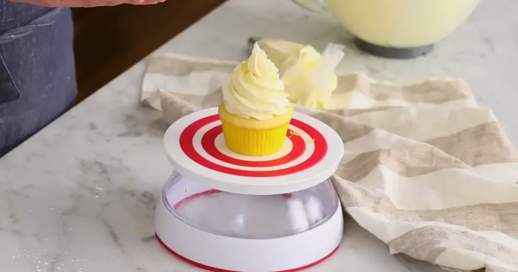 Delicious lemon cupcakes with fluffy frosting, perfect for any occasion